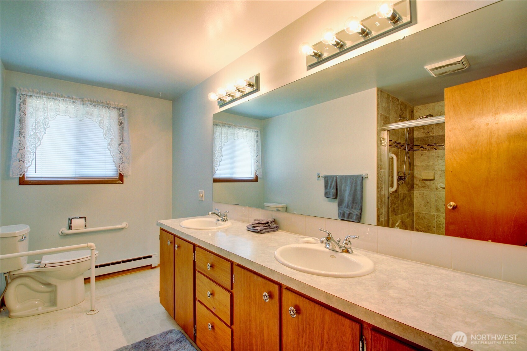1907 Sparrs Lane Property Photo 21