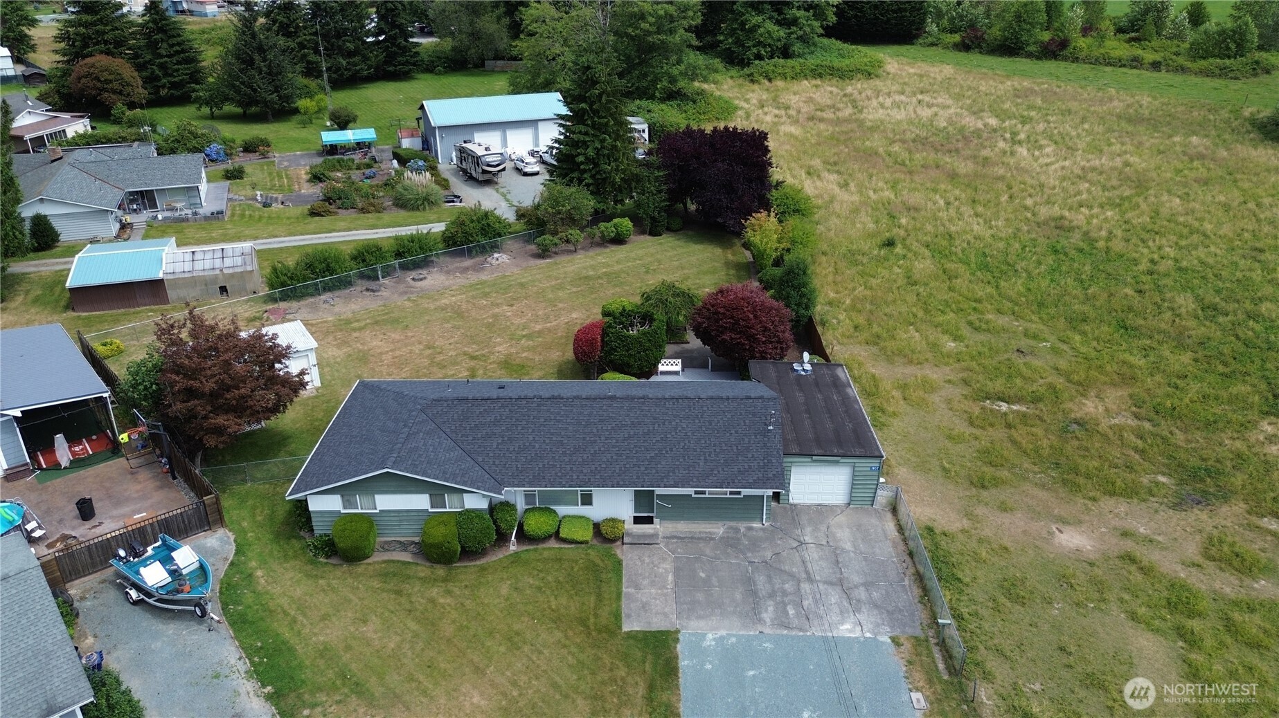 1907 Sparrs Lane Property Photo 38