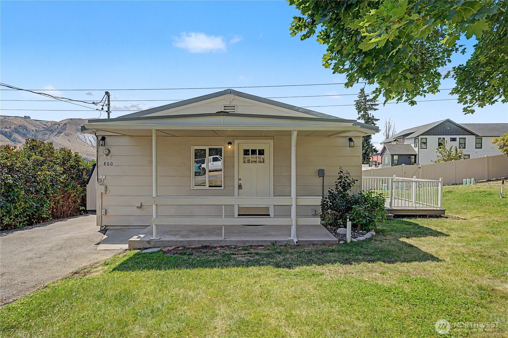 860 S Nancy Avenue Property Photo 2