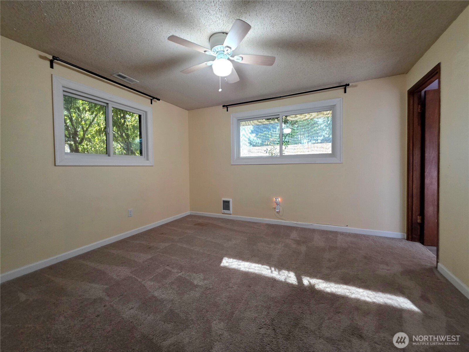 510 Se 98th Avenue Property Photo 8