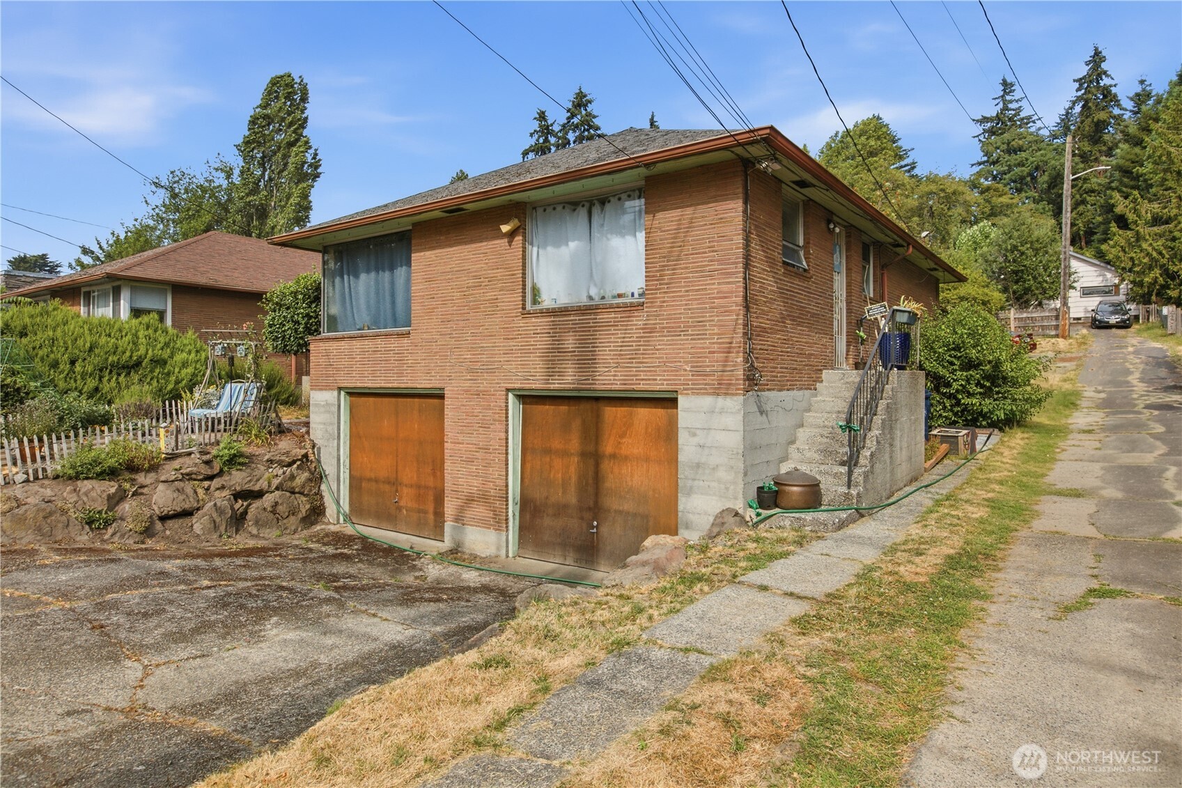 7418 Rainier Avenue Property Photo 2
