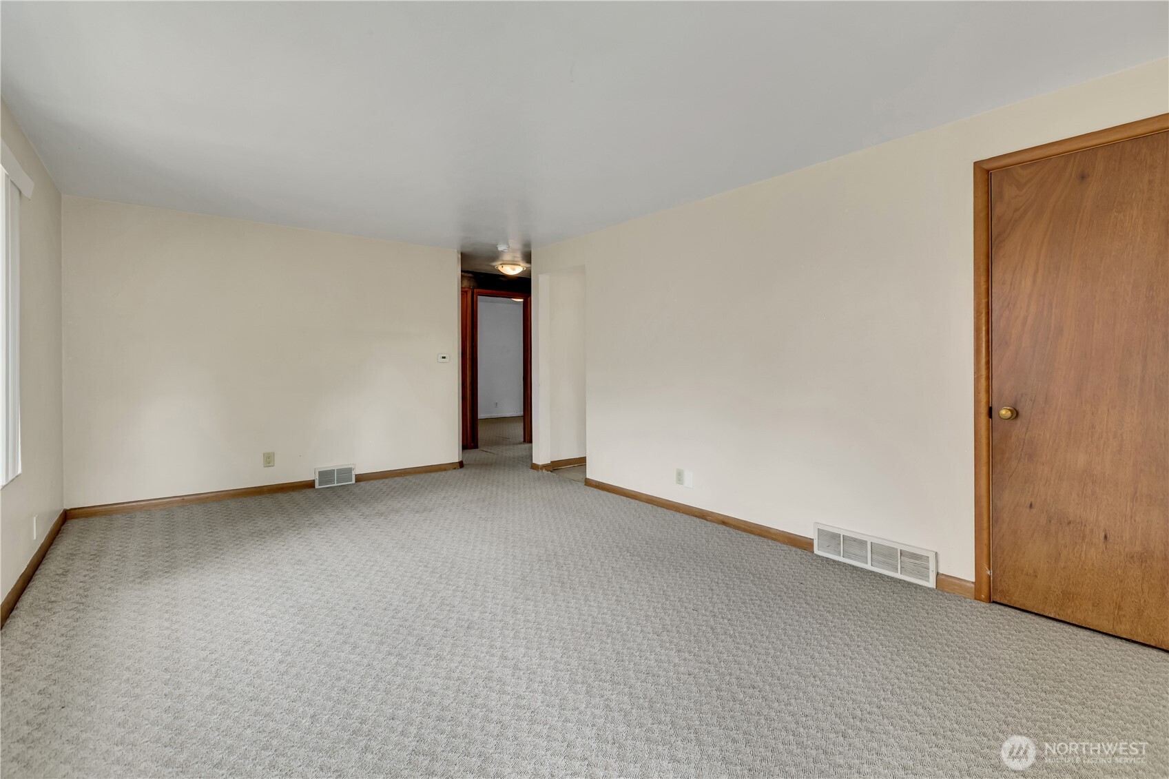7418 Rainier Avenue Property Photo 3
