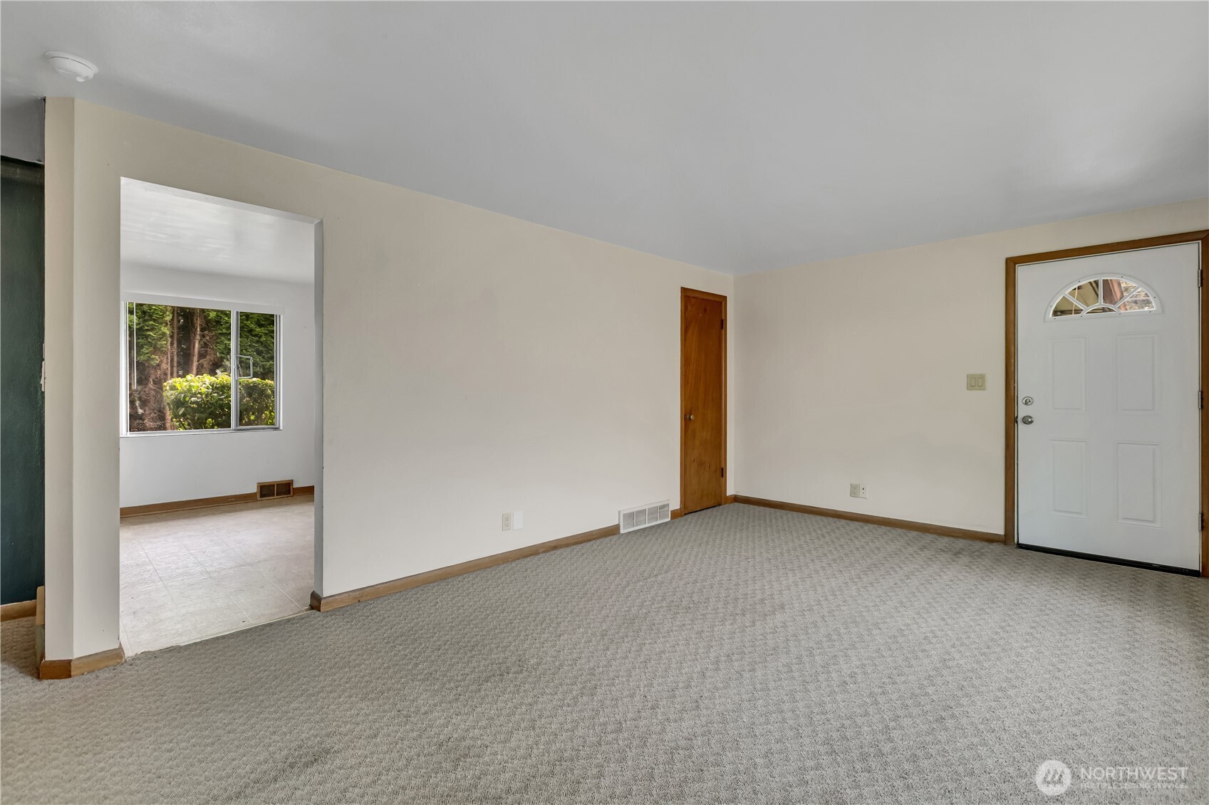 7418 Rainier Avenue Property Photo 4