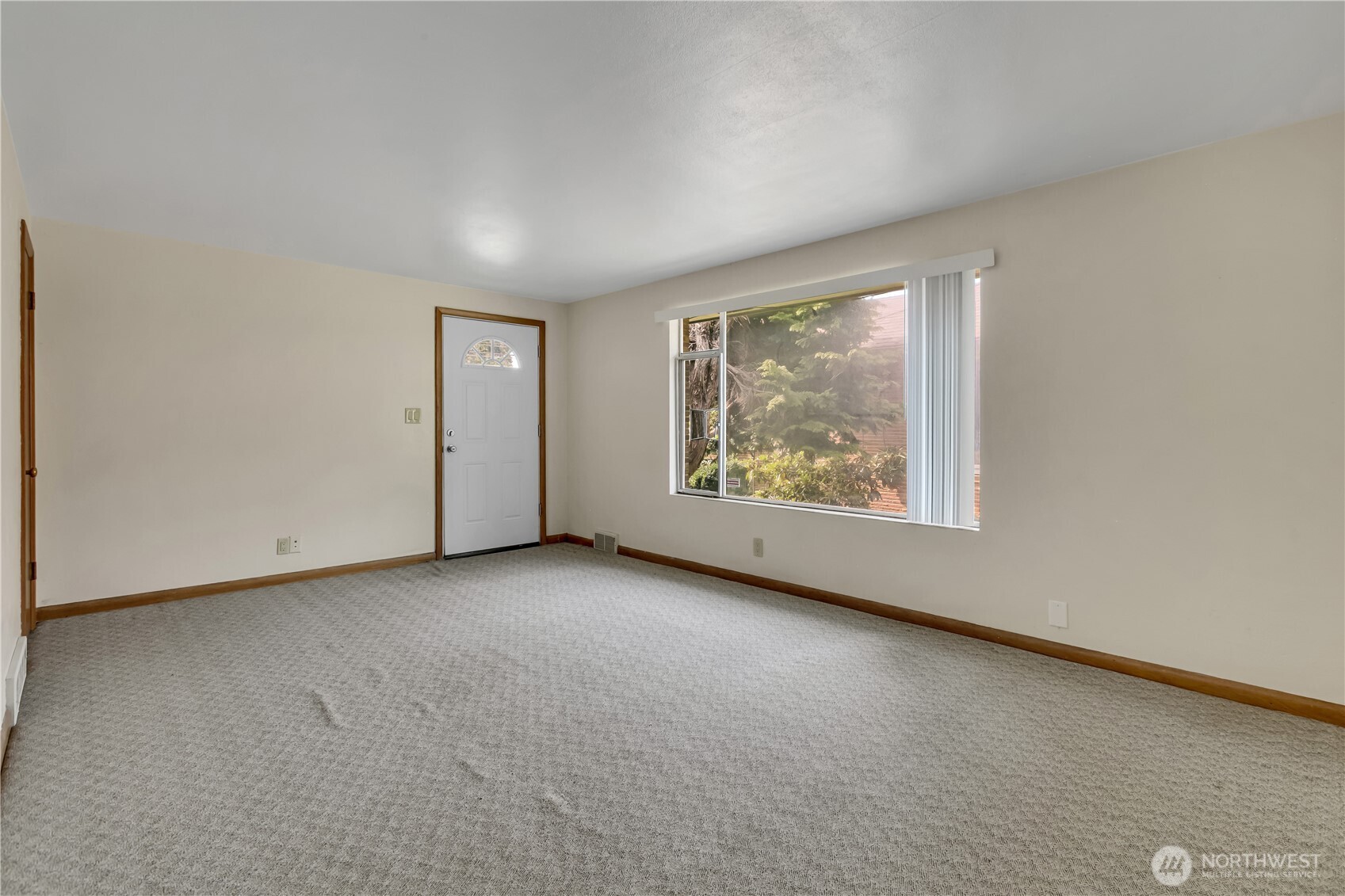 7418 Rainier Avenue Property Photo 5