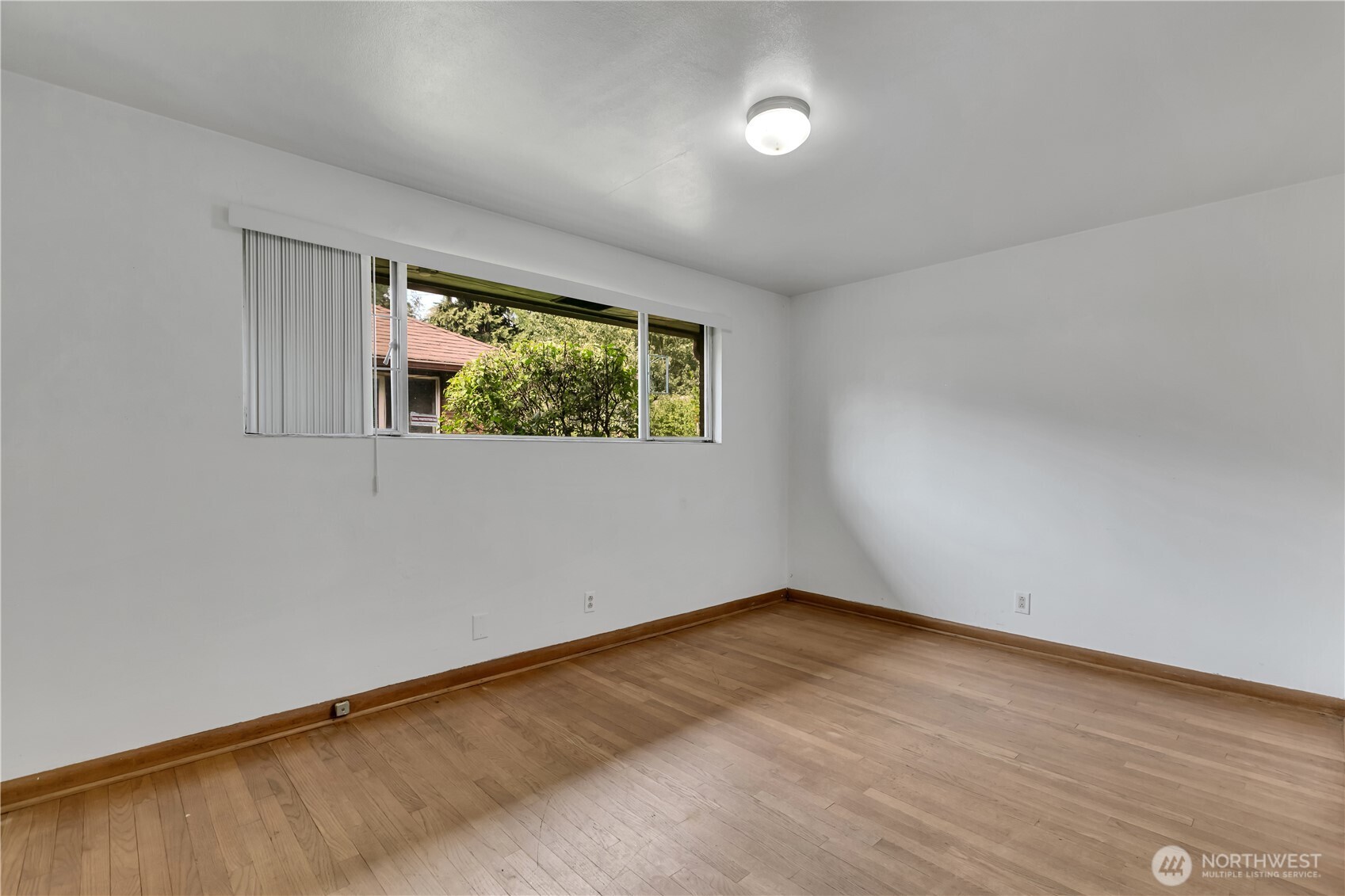 7418 Rainier Avenue Property Photo 9