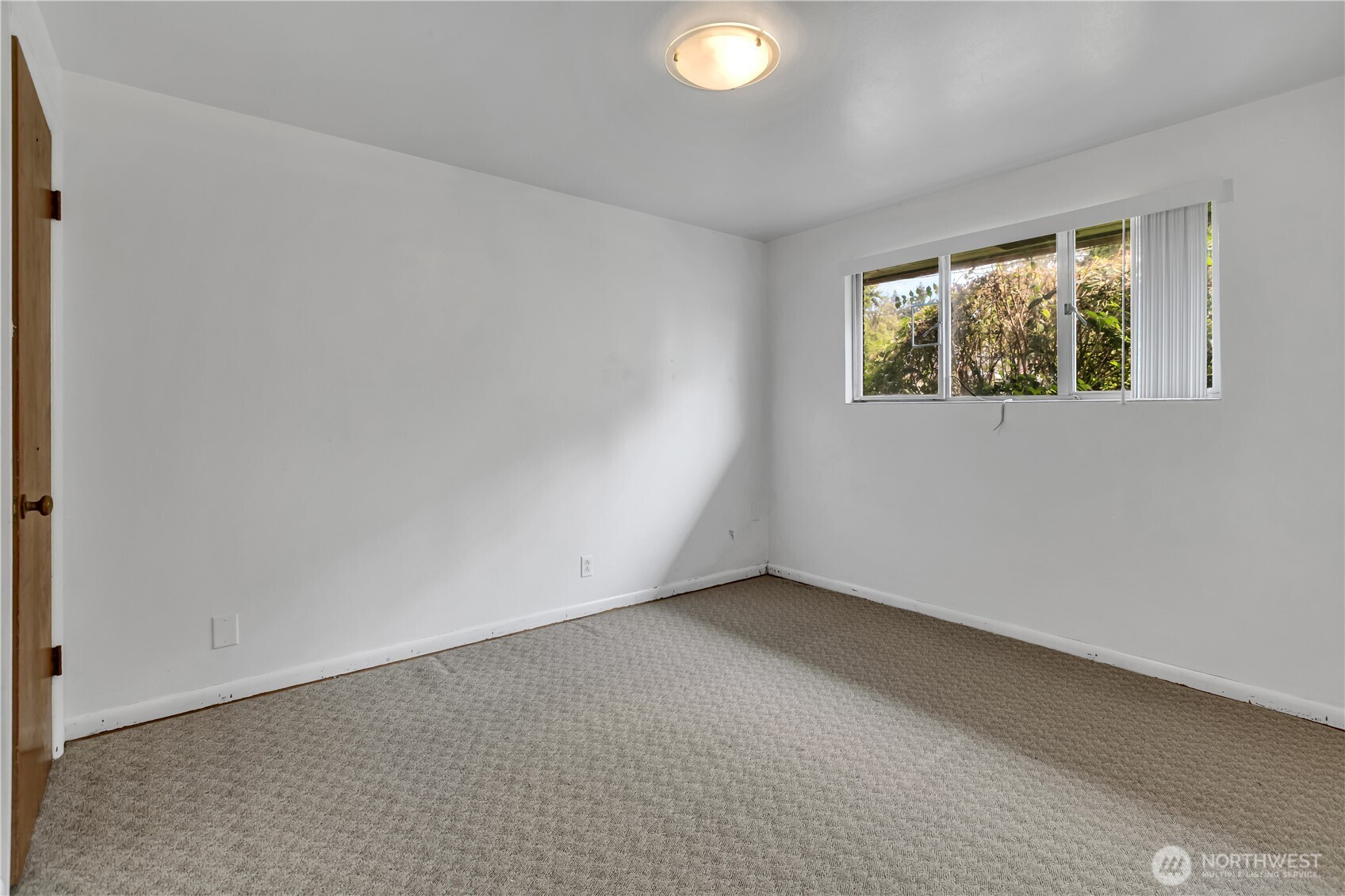 7418 Rainier Avenue Property Photo 11
