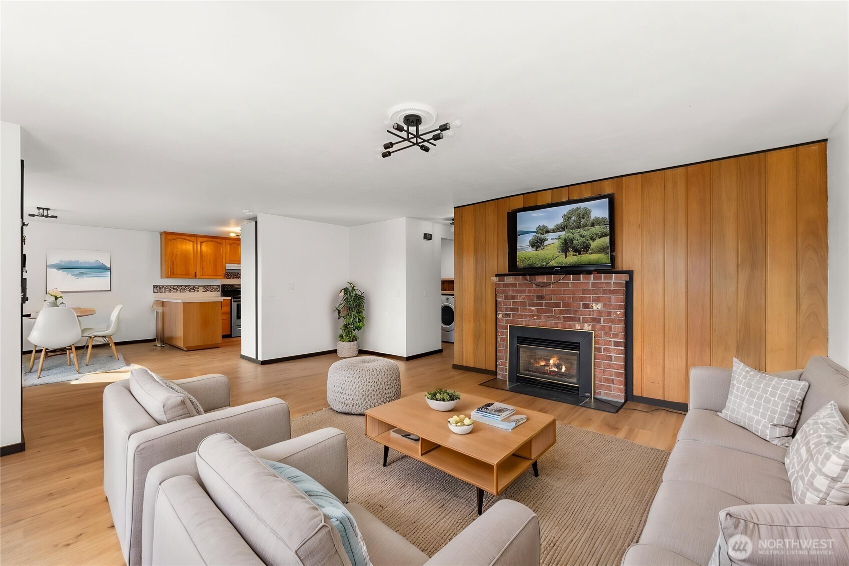 1713 Madison Street Property Photo 6
