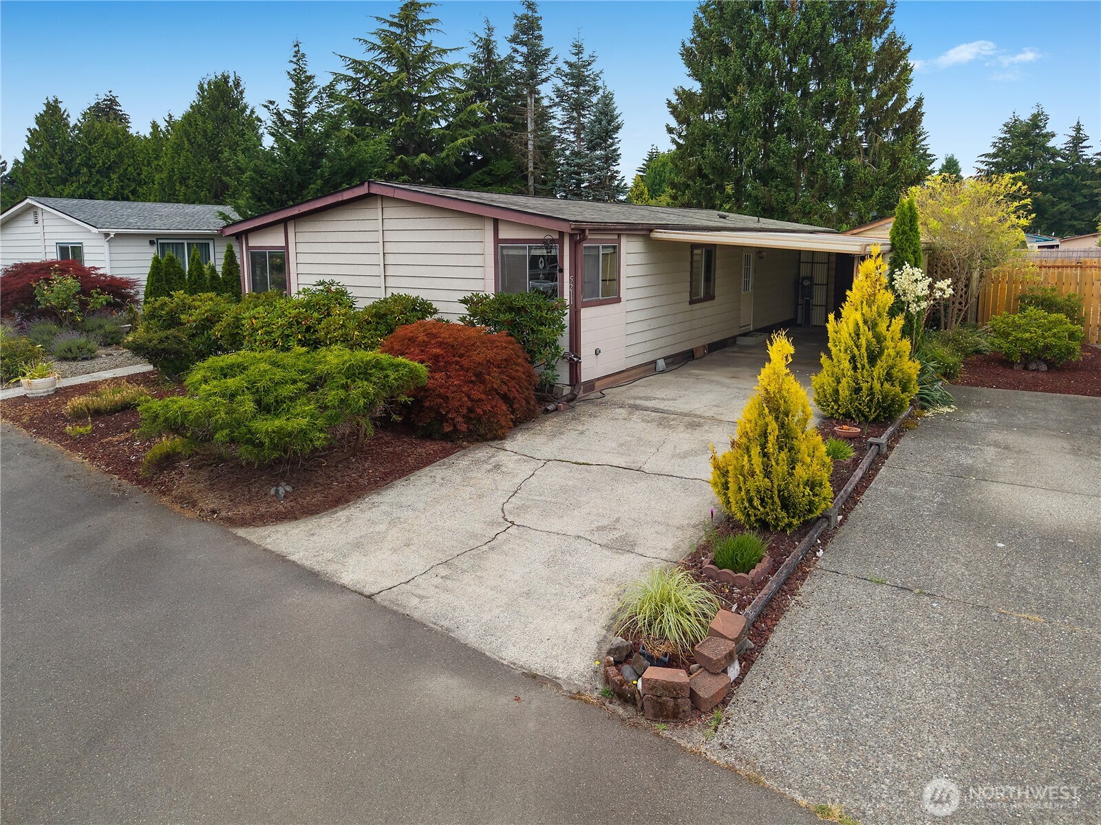 5211 Chelan Lane Property Photo 1