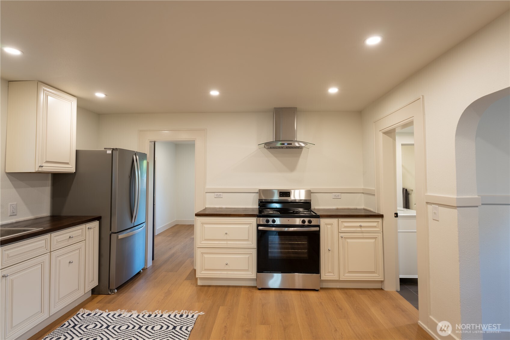 1024 H Street Property Photo 10