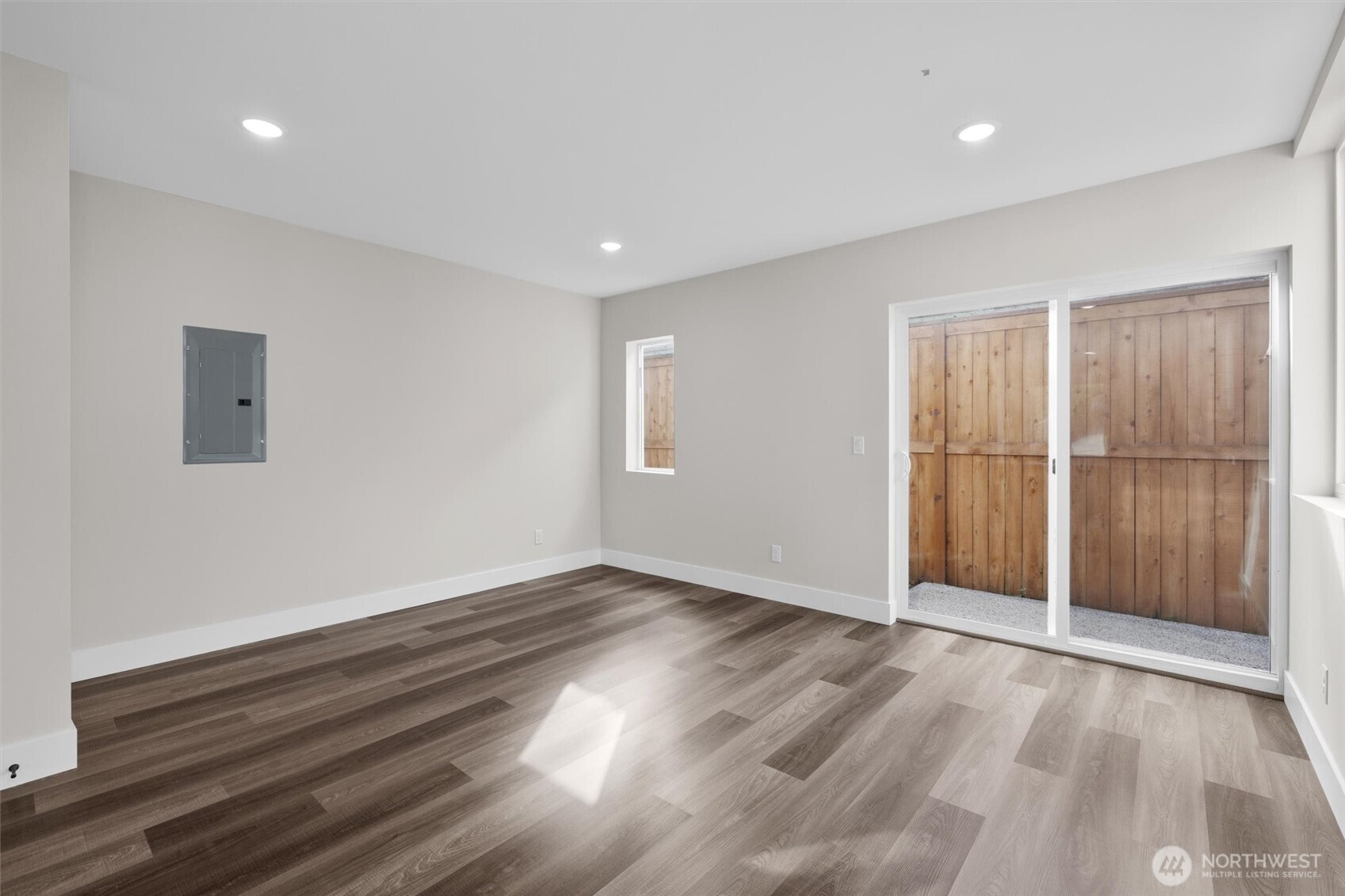503 Ne 42nd Street Property Photo 6