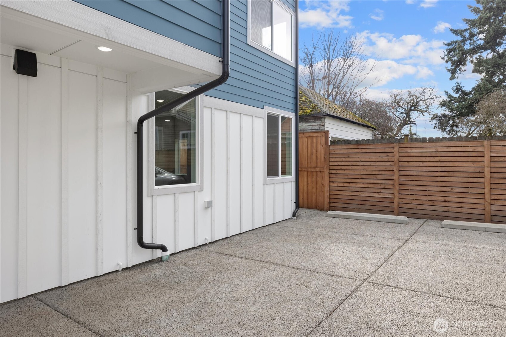 503 Ne 42nd Street Property Photo 17