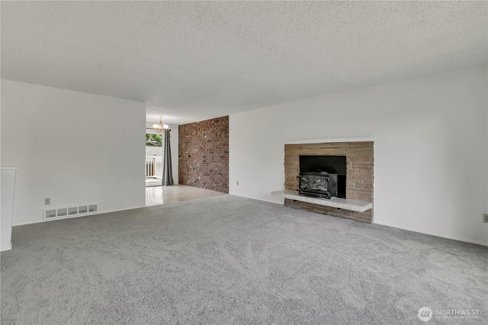 10074 Se 213th Place Property Photo 4