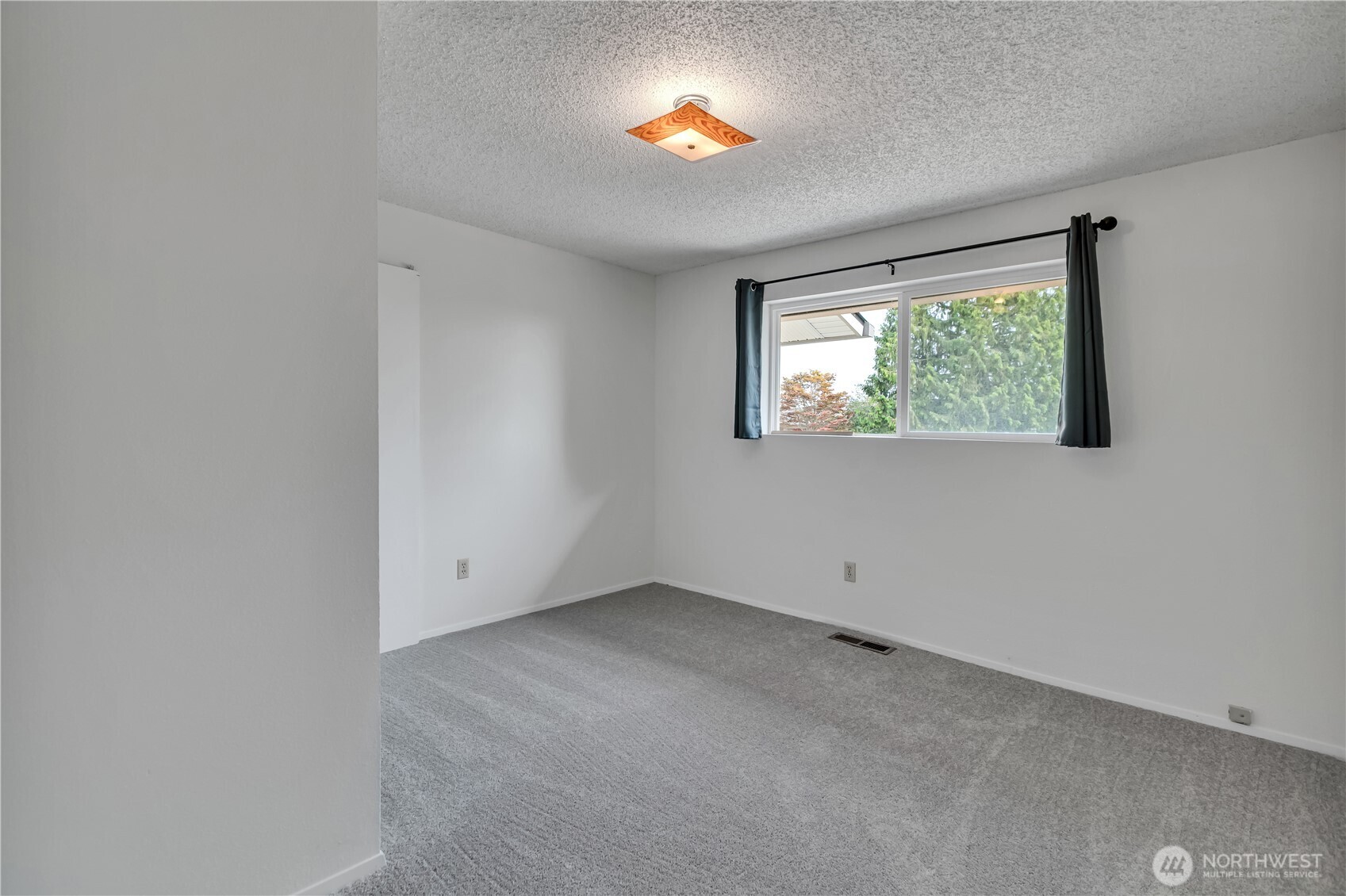 10074 Se 213th Place Property Photo 15