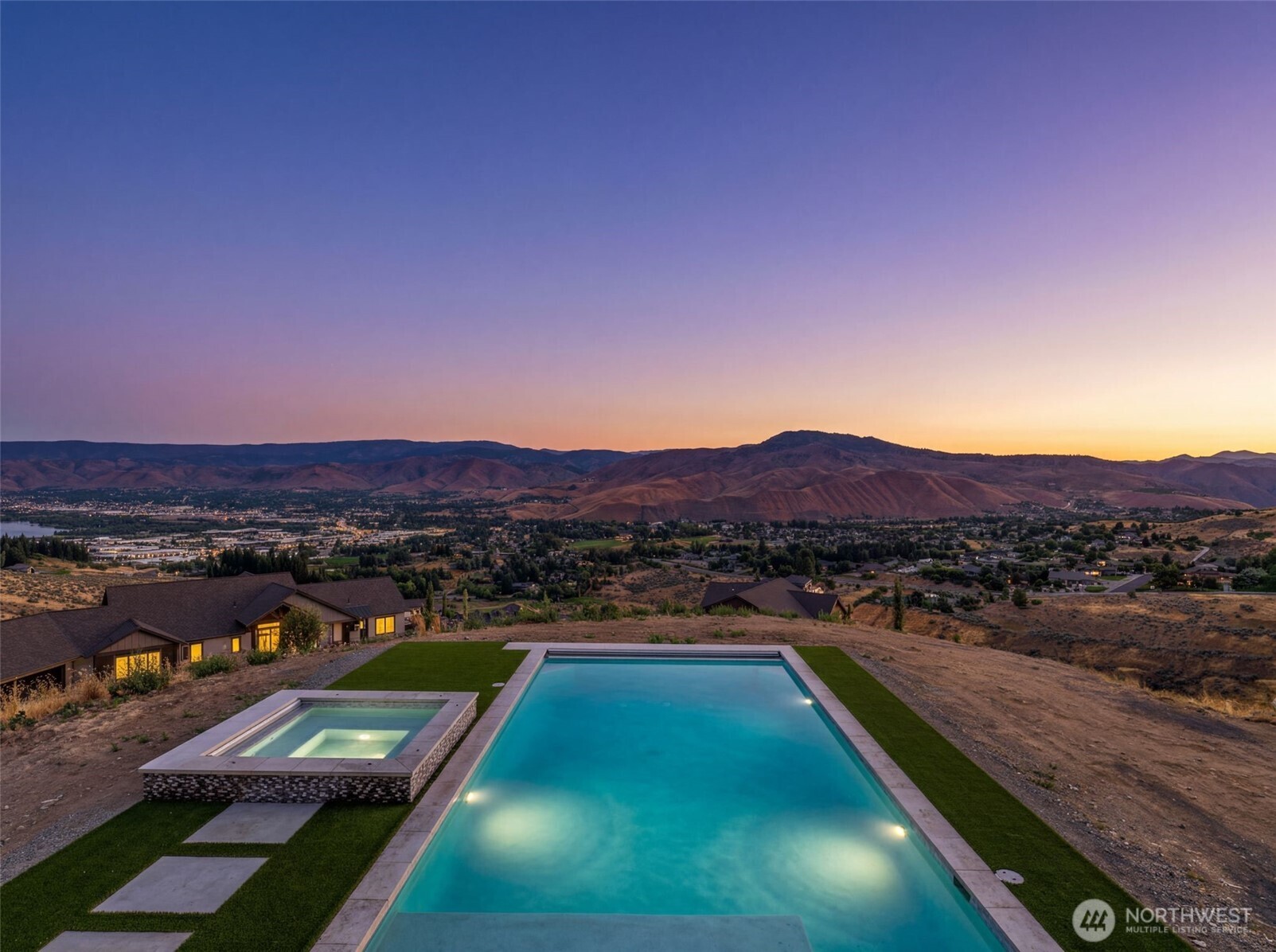 3900 Sky Crest Property Photo 3