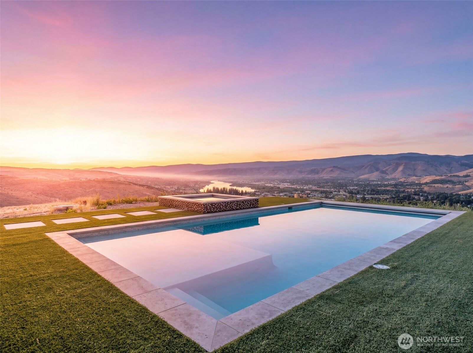 3900 Sky Crest Property Photo 4