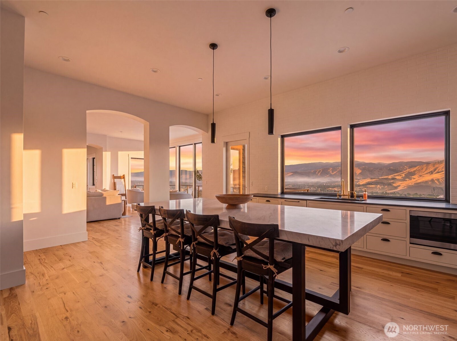 3900 Sky Crest Property Photo 11