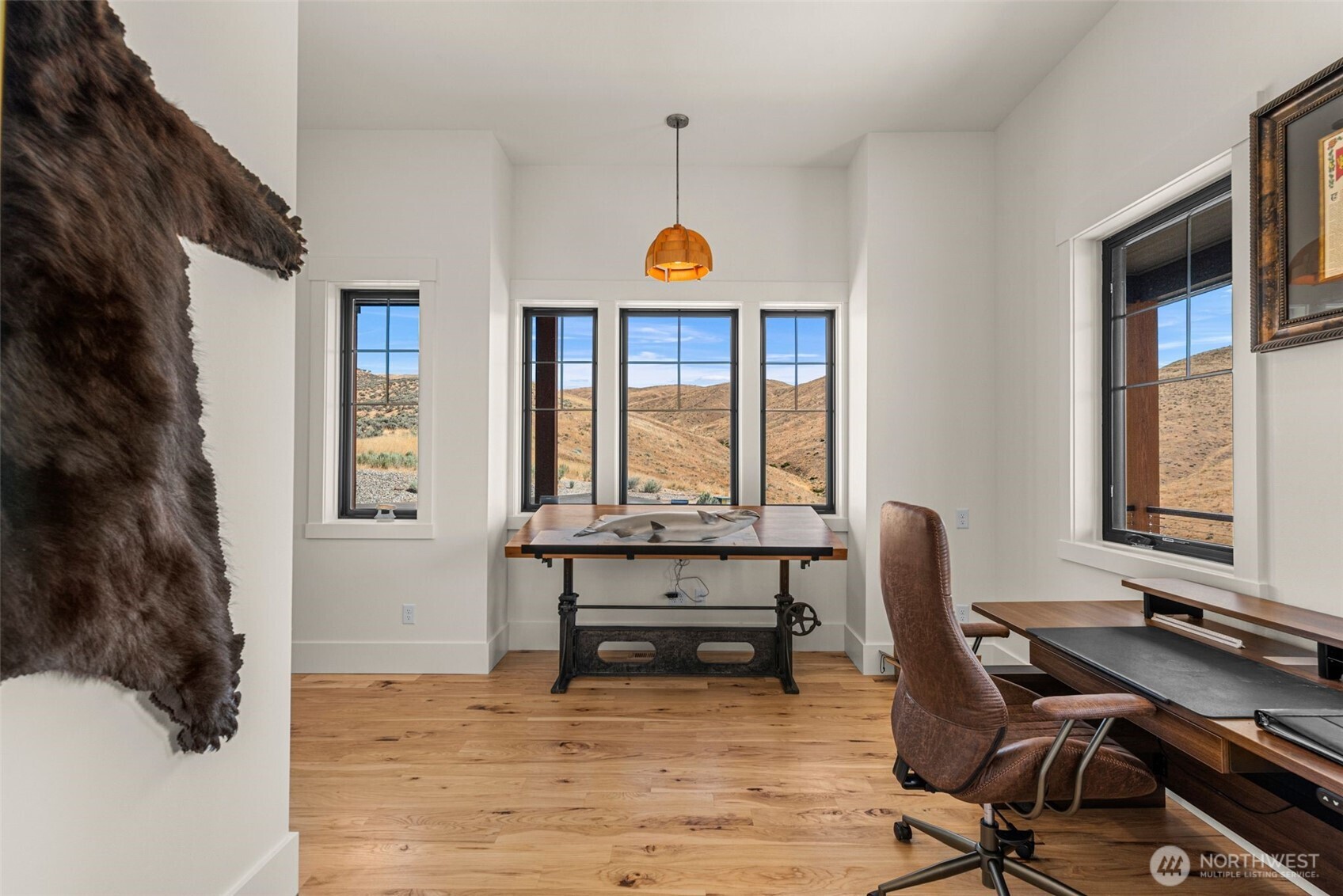 3900 Sky Crest Property Photo 19