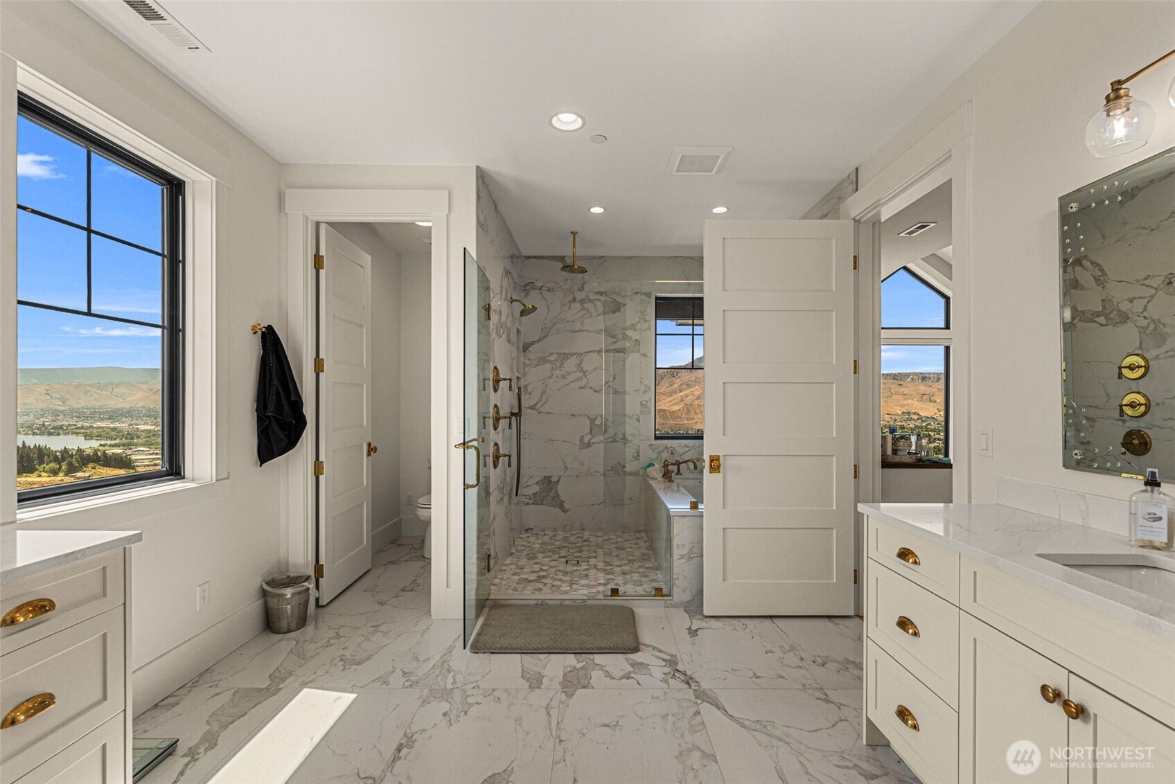 3900 Sky Crest Property Photo 25