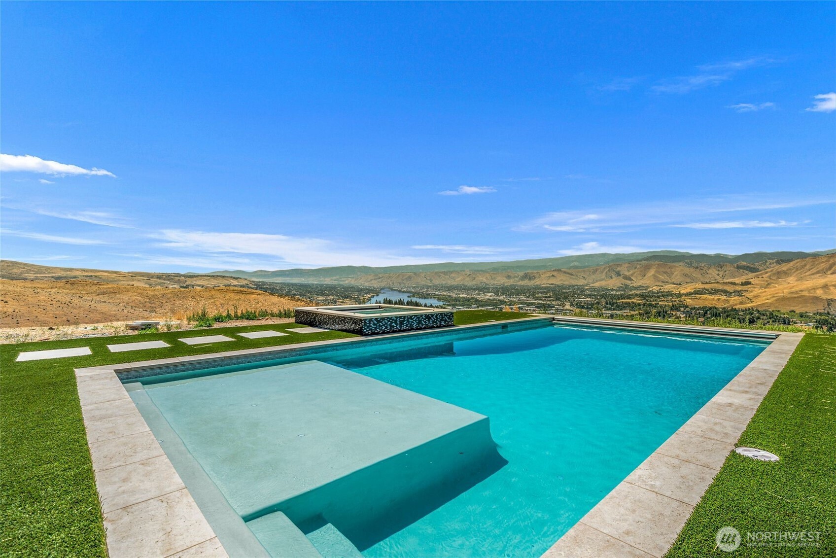 3900 Sky Crest Property Photo 39