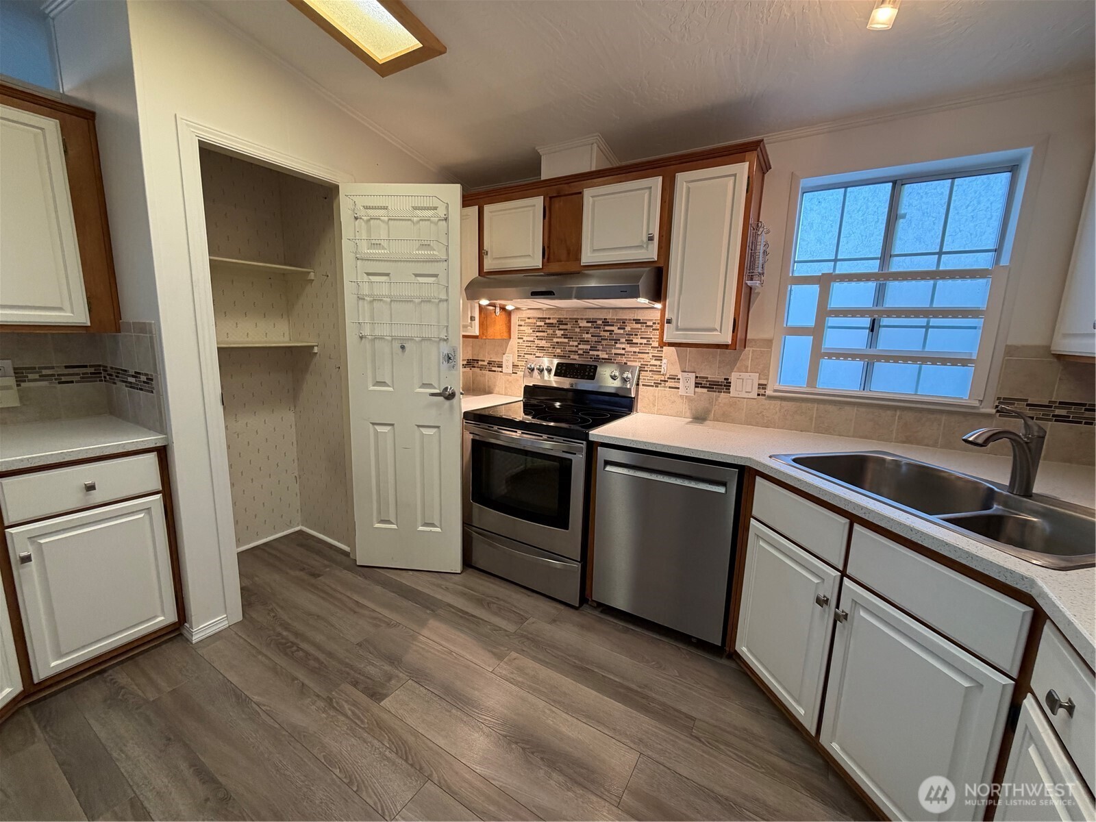 325 N 5th Avenue 3 Property Photo 6