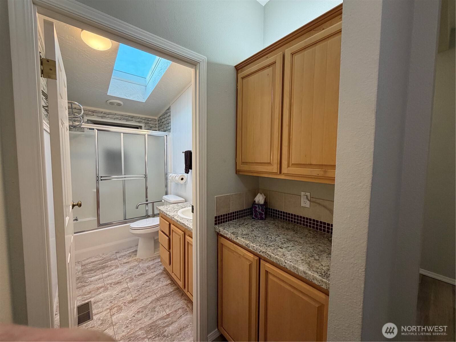 325 N 5th Avenue 3 Property Photo 9