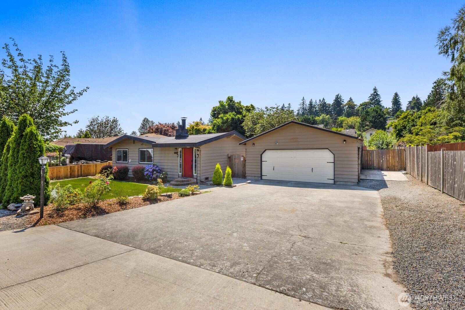 20605 12th Place Property Photo 2