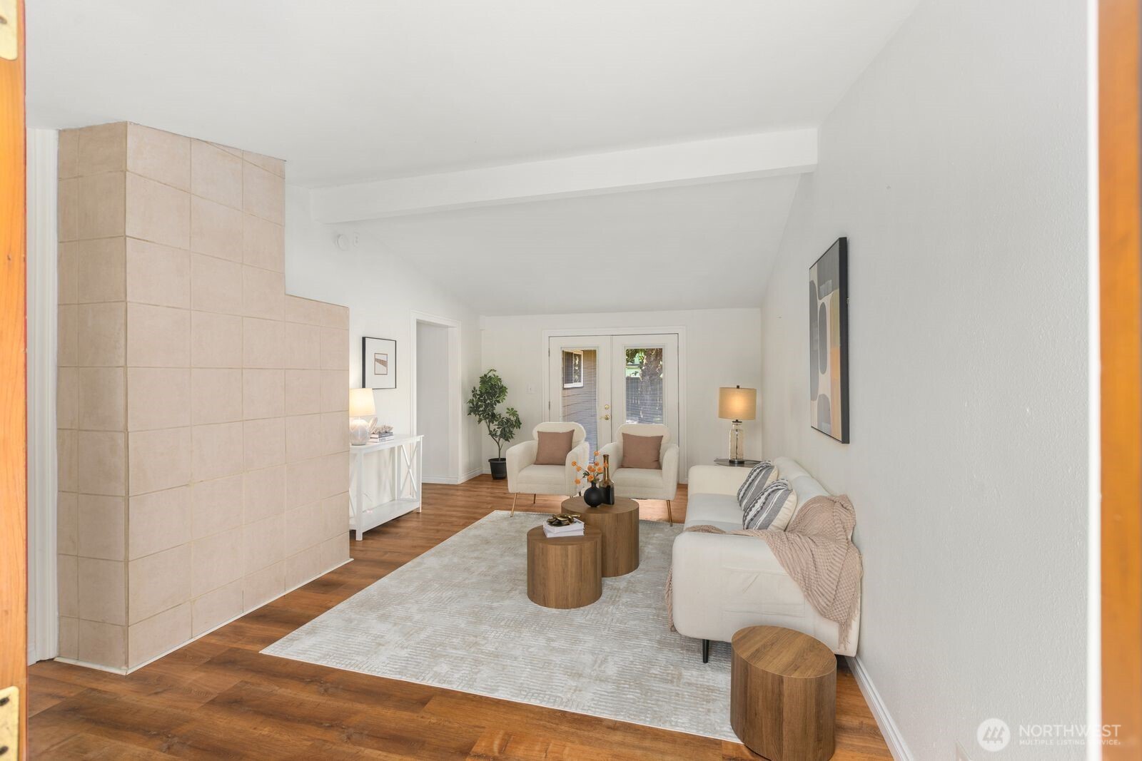 20605 12th Place Property Photo 5