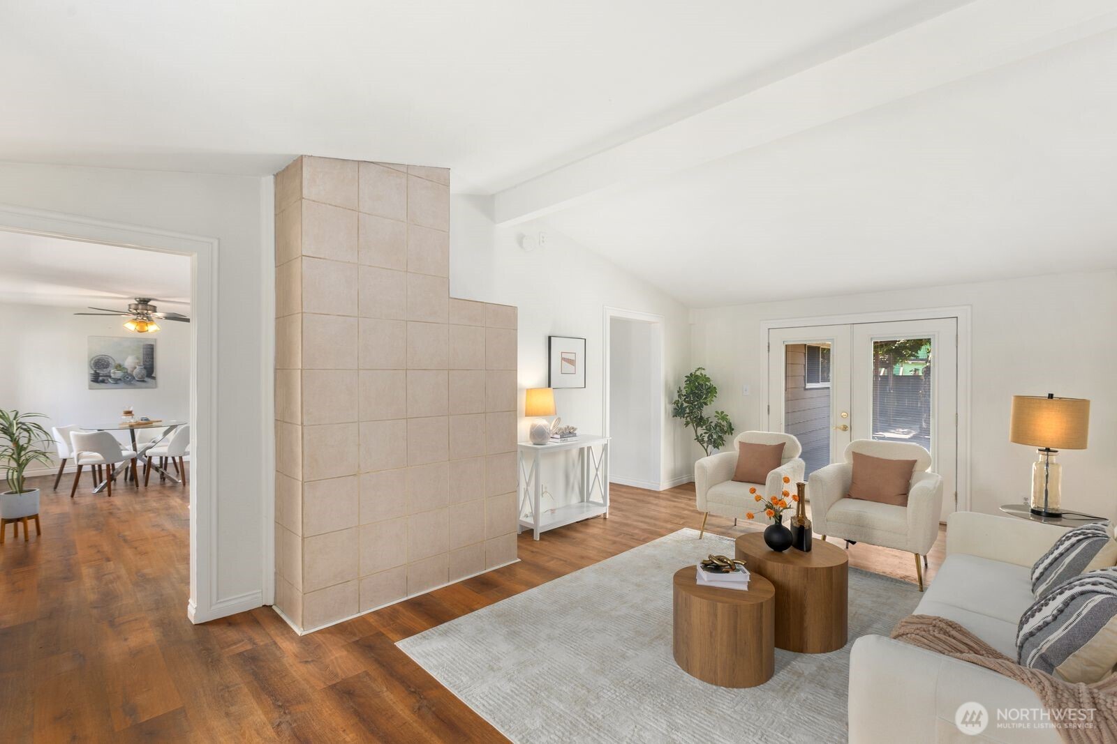 20605 12th Place Property Photo 6
