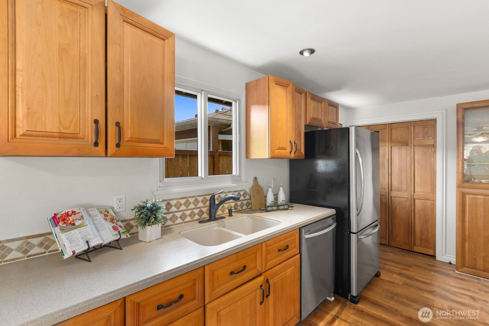 20605 12th Place Property Photo 16