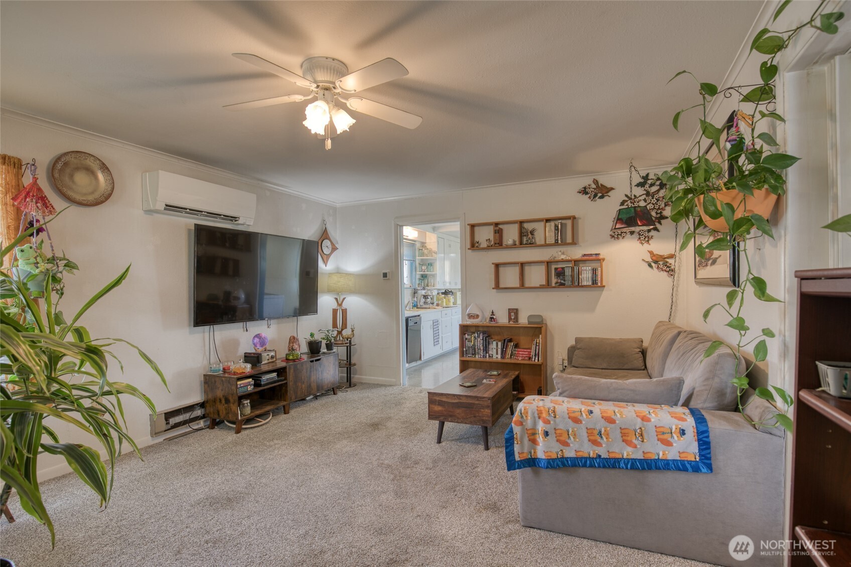 1021 W Stockwell Street Property Photo 6