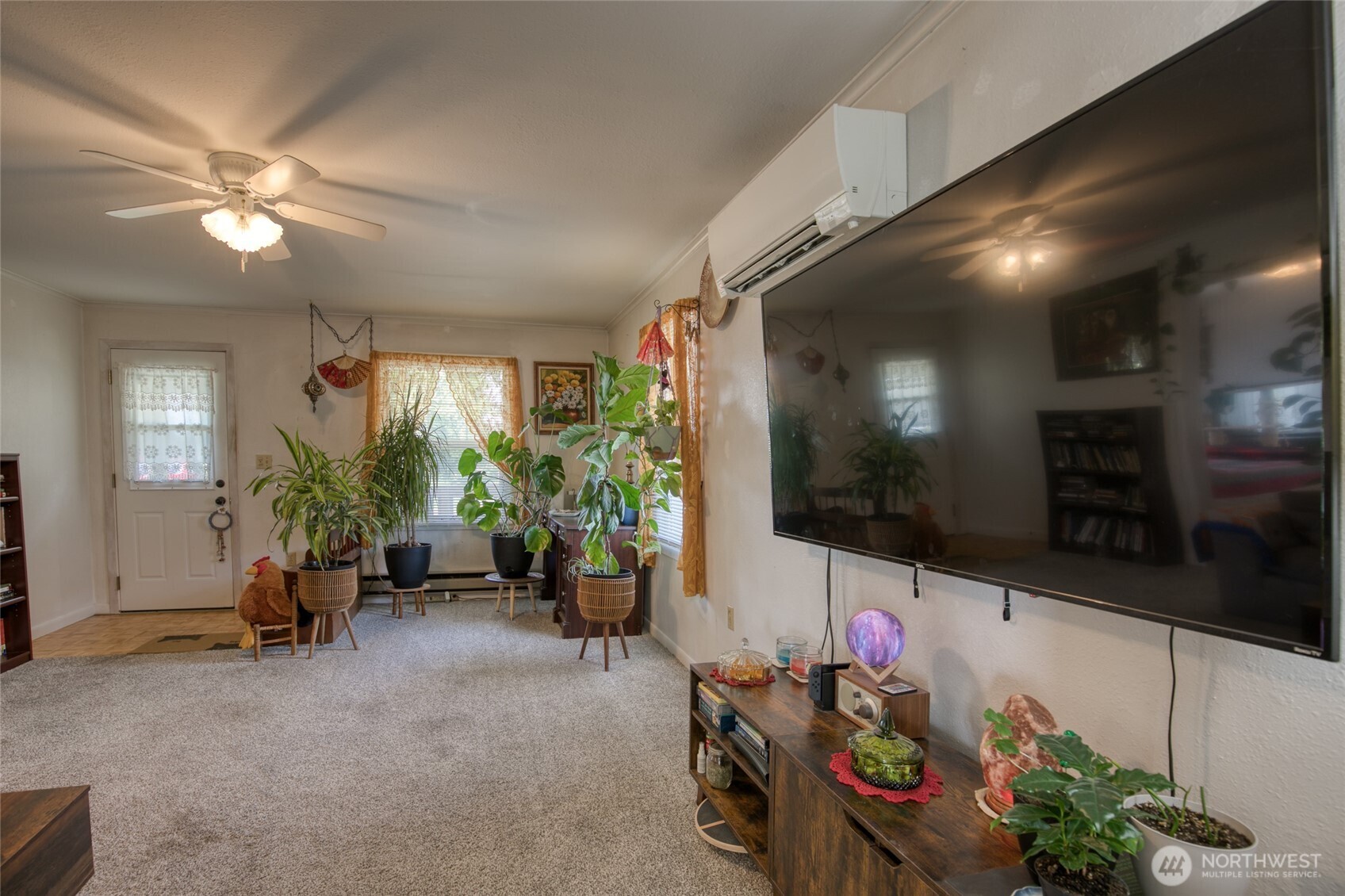 1021 W Stockwell Street Property Photo 8