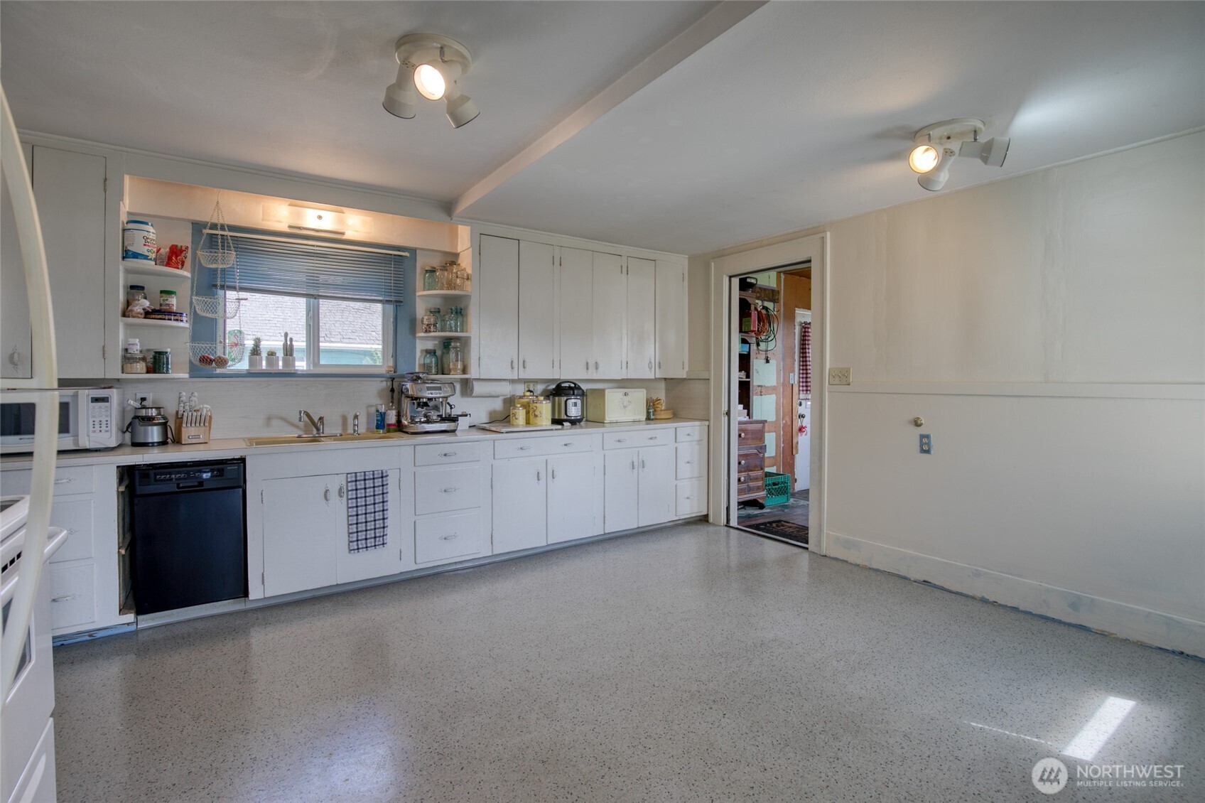1021 W Stockwell Street Property Photo 14