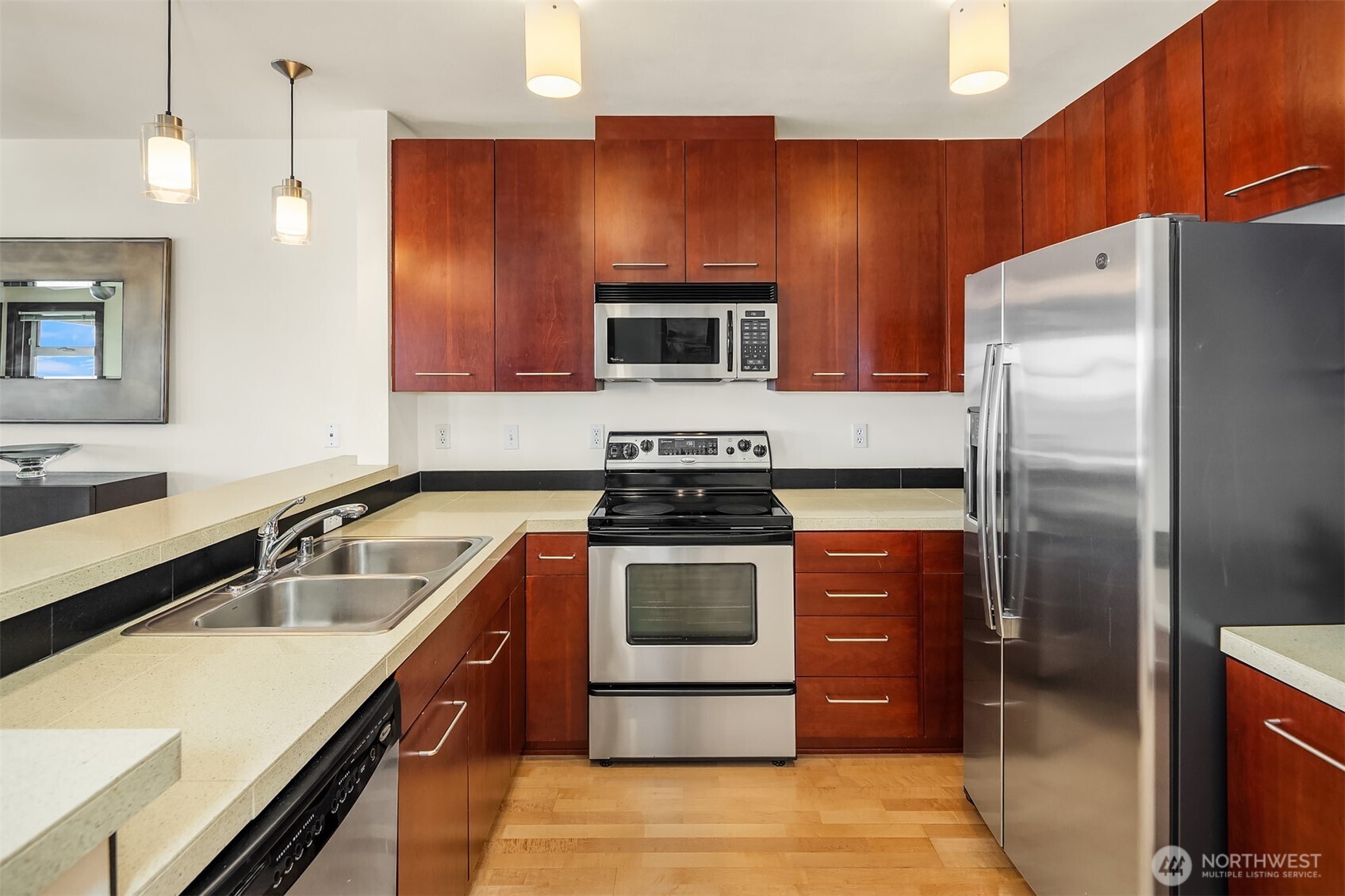 655 Crockett Street B301 Property Photo 4