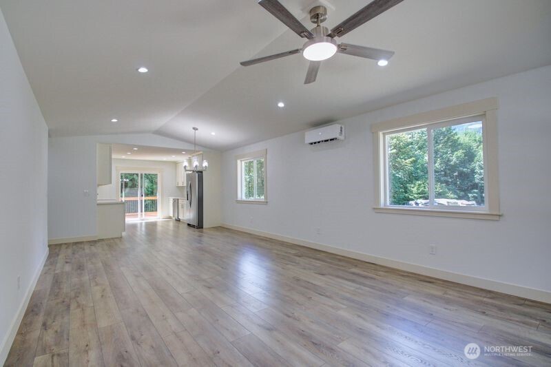 7911 Apache Drive Property Photo 8