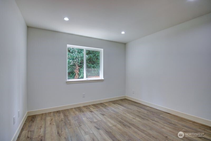 7911 Apache Drive Property Photo 16
