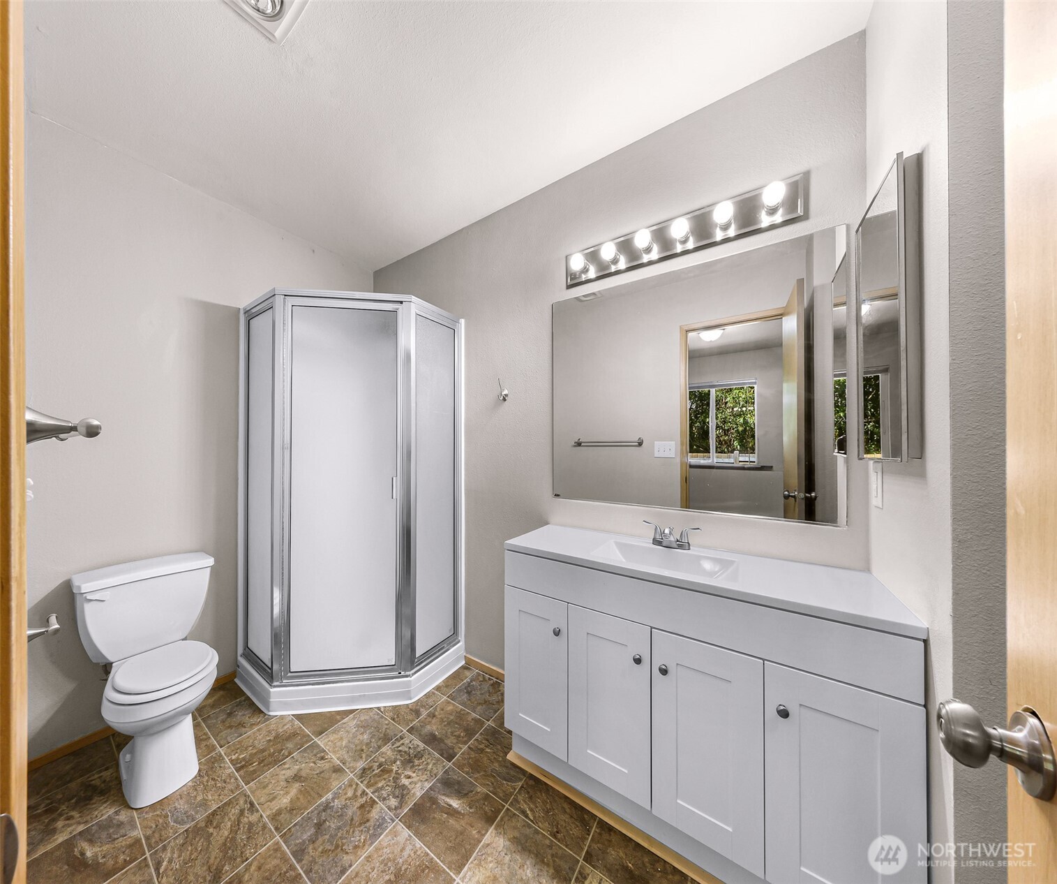 16619 41st Drive B Property Photo 12