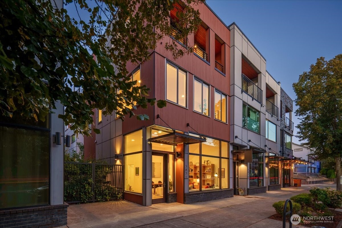 3834 California Avenue Property Photo 1