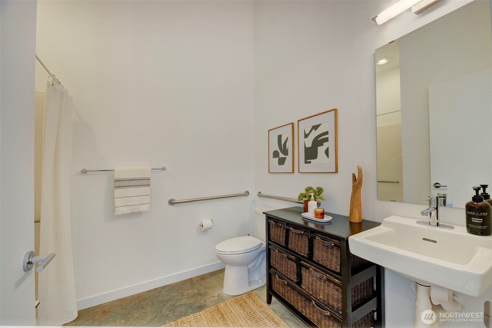 3834 California Avenue Property Photo 6