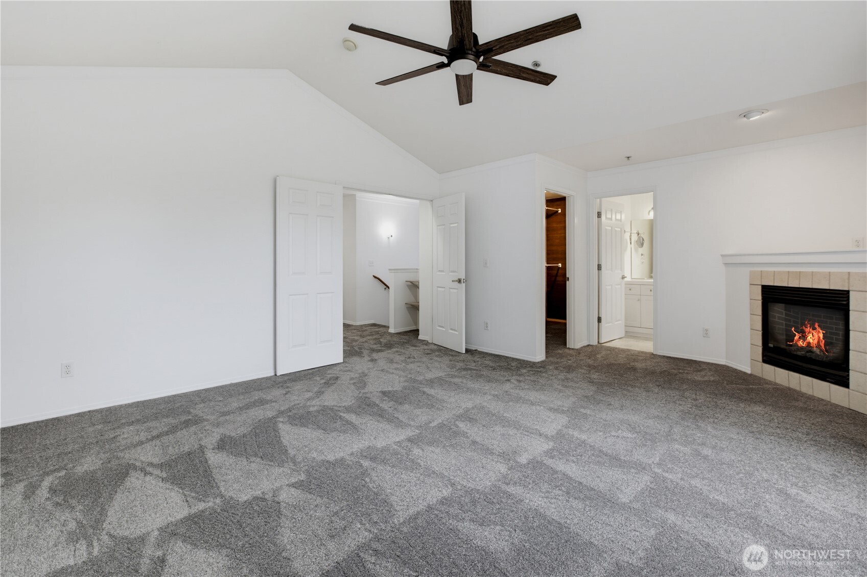 9729 26th Avenue 404 Property Photo 18