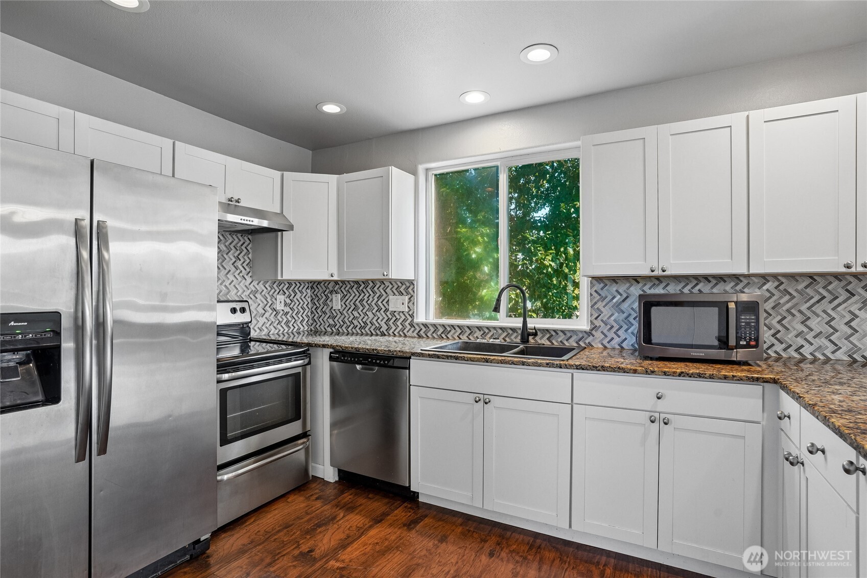 11425 A Street Property Photo 8