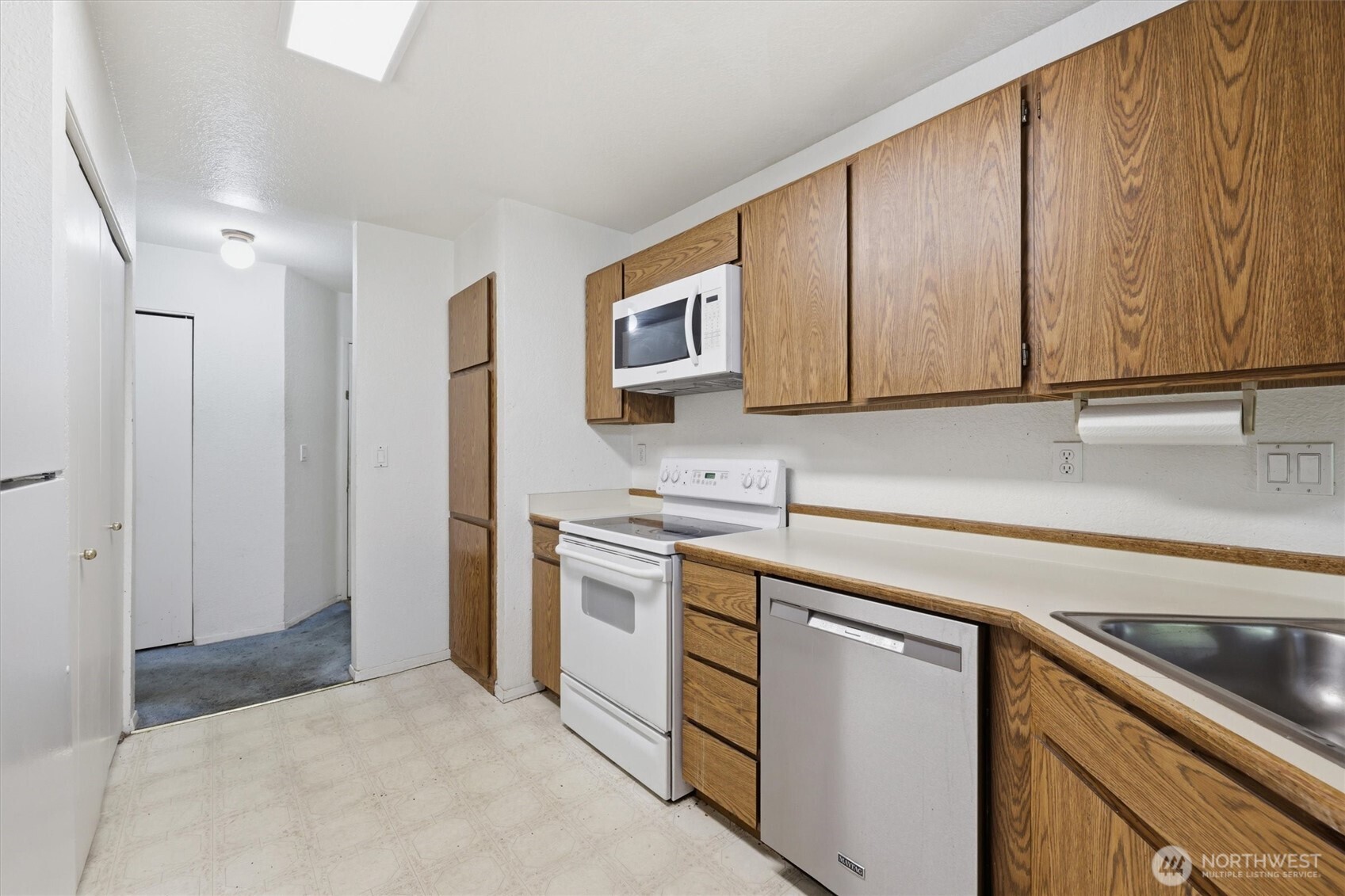 4200 Factoria Boulevard B-2 Property Photo 2