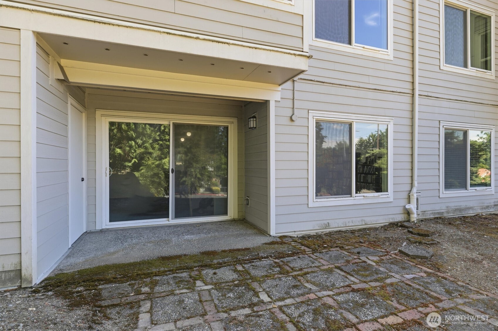 4200 Factoria Boulevard B-2 Property Photo 16
