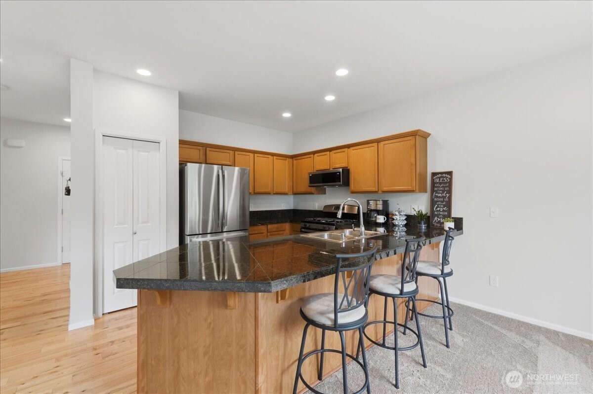 2001 5th Avenue Property Photo 12