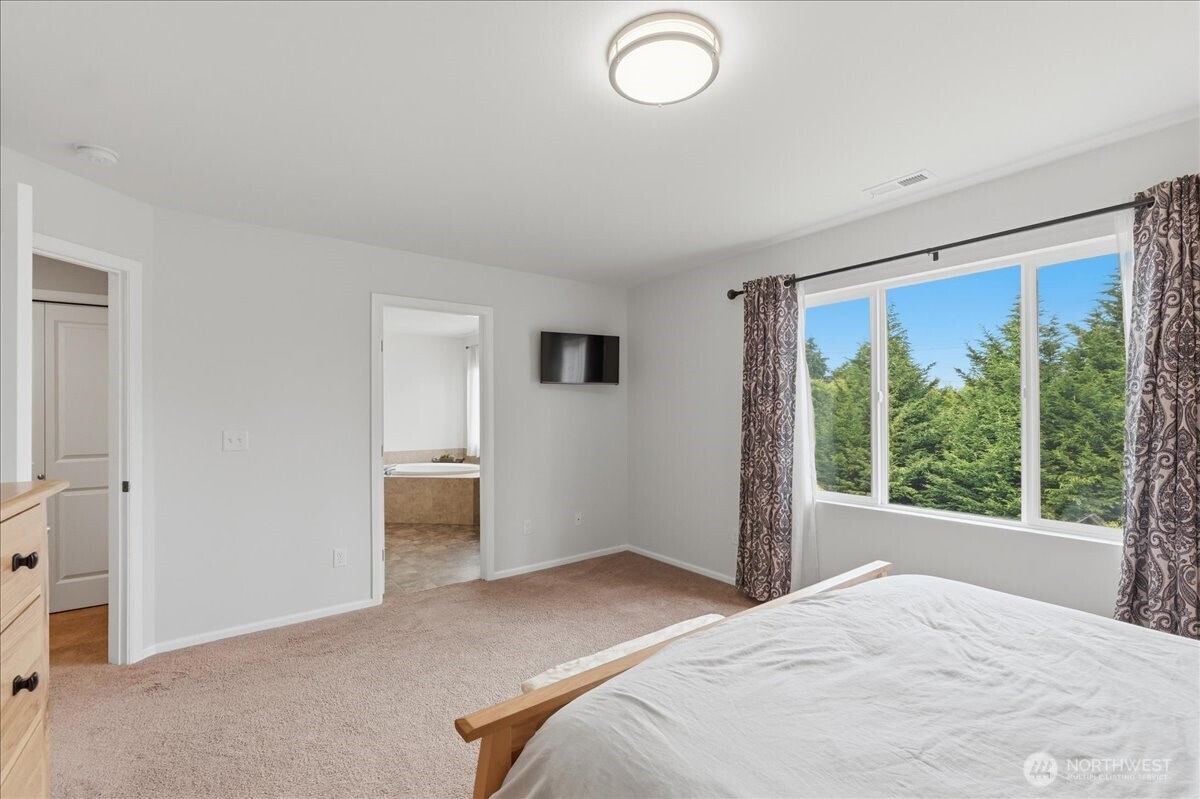 2001 5th Avenue Property Photo 18