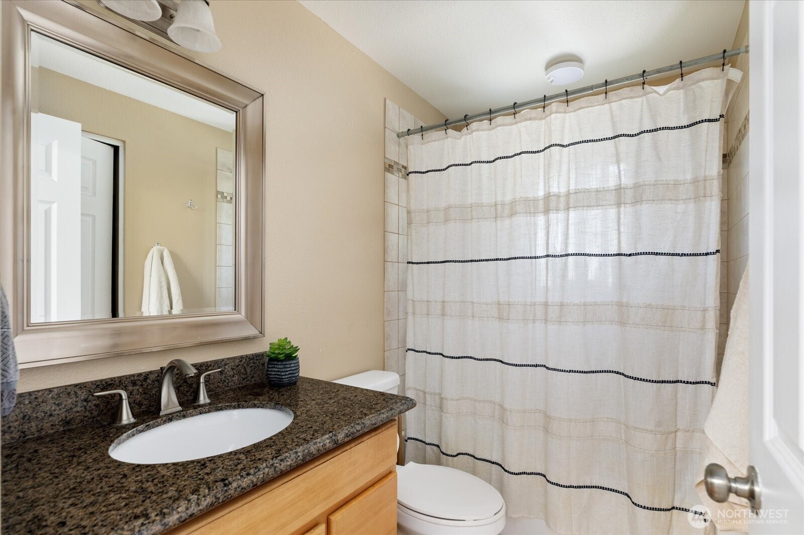 479 Elderberry Street Property Photo 23