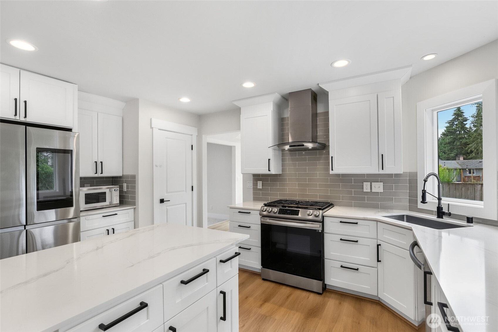 303 S 302nd Place Property Photo 10