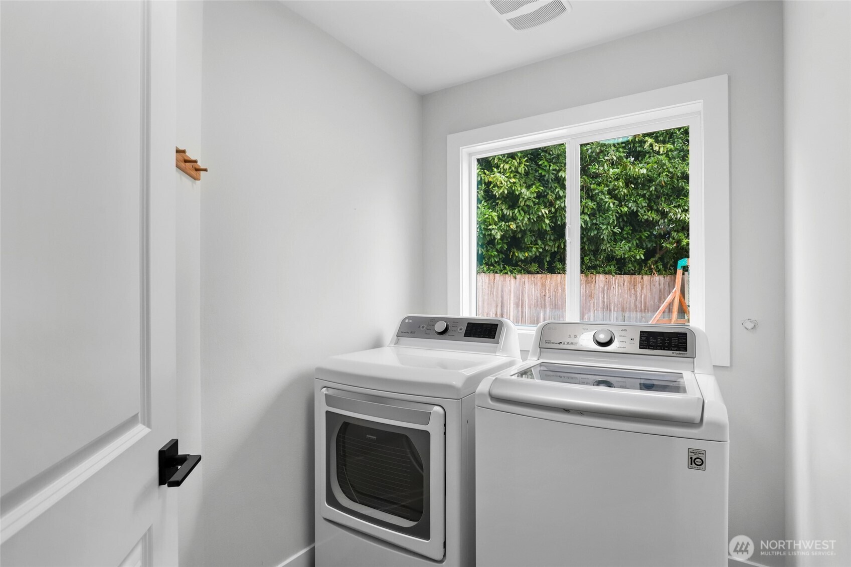 303 S 302nd Place Property Photo 16