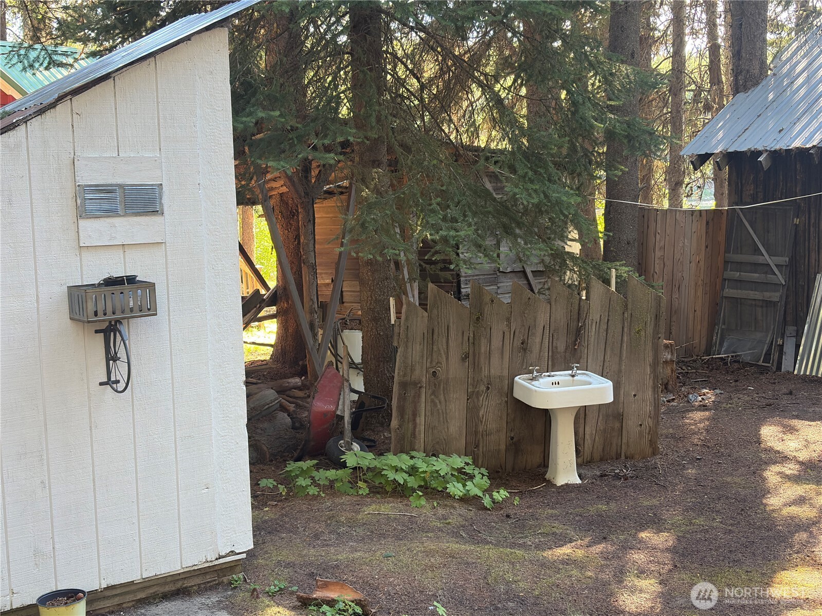 282 Thompson Street Property Photo 20