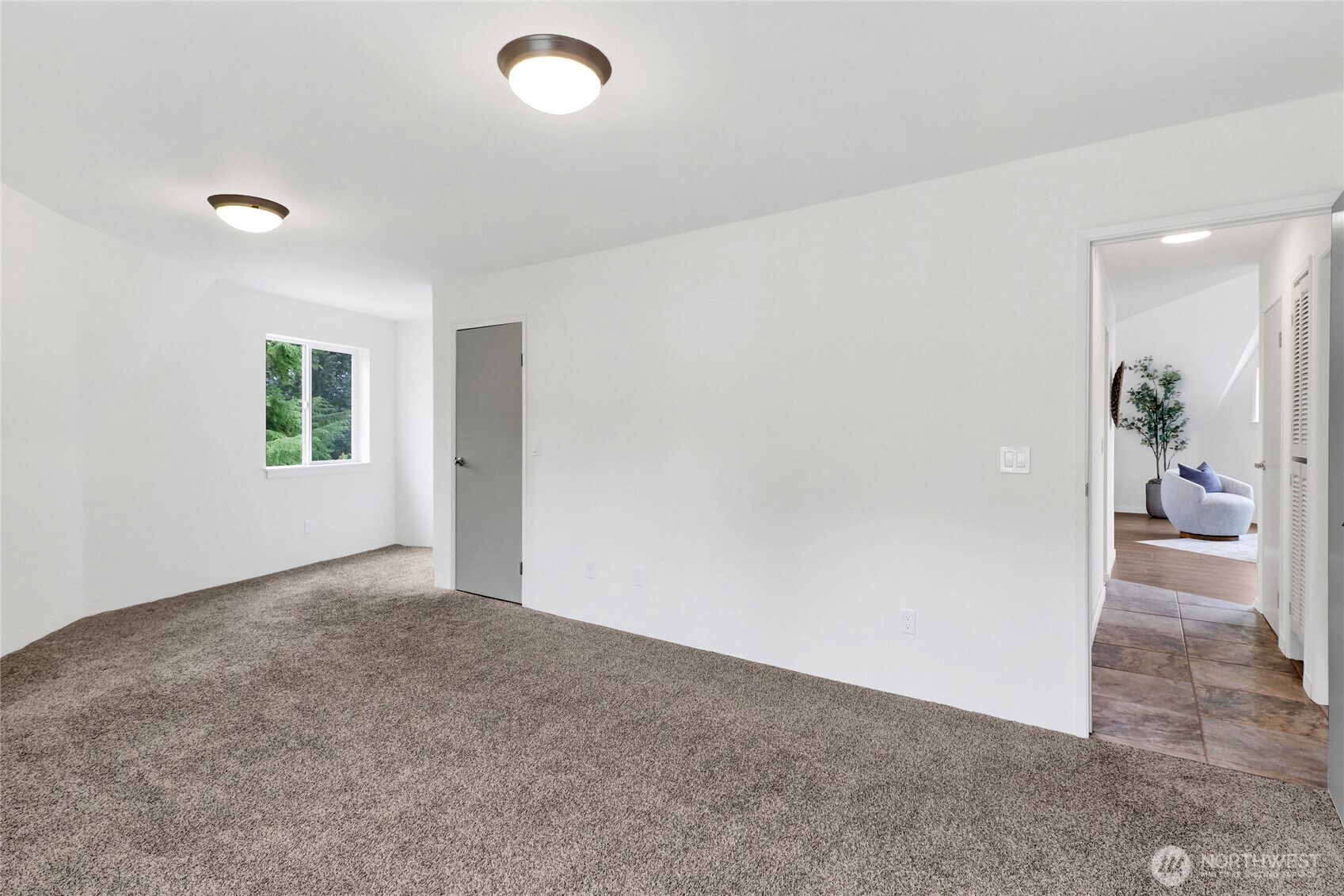 4246 James Street Property Photo 17