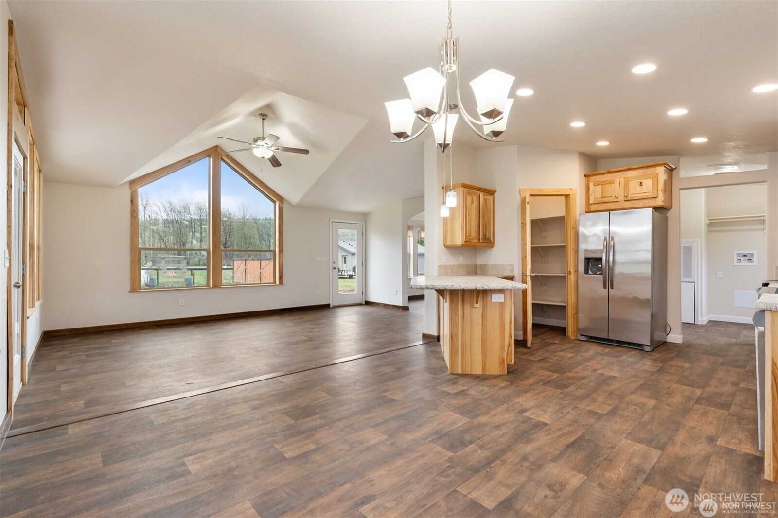 210 Mossyrock Road Property Photo 4